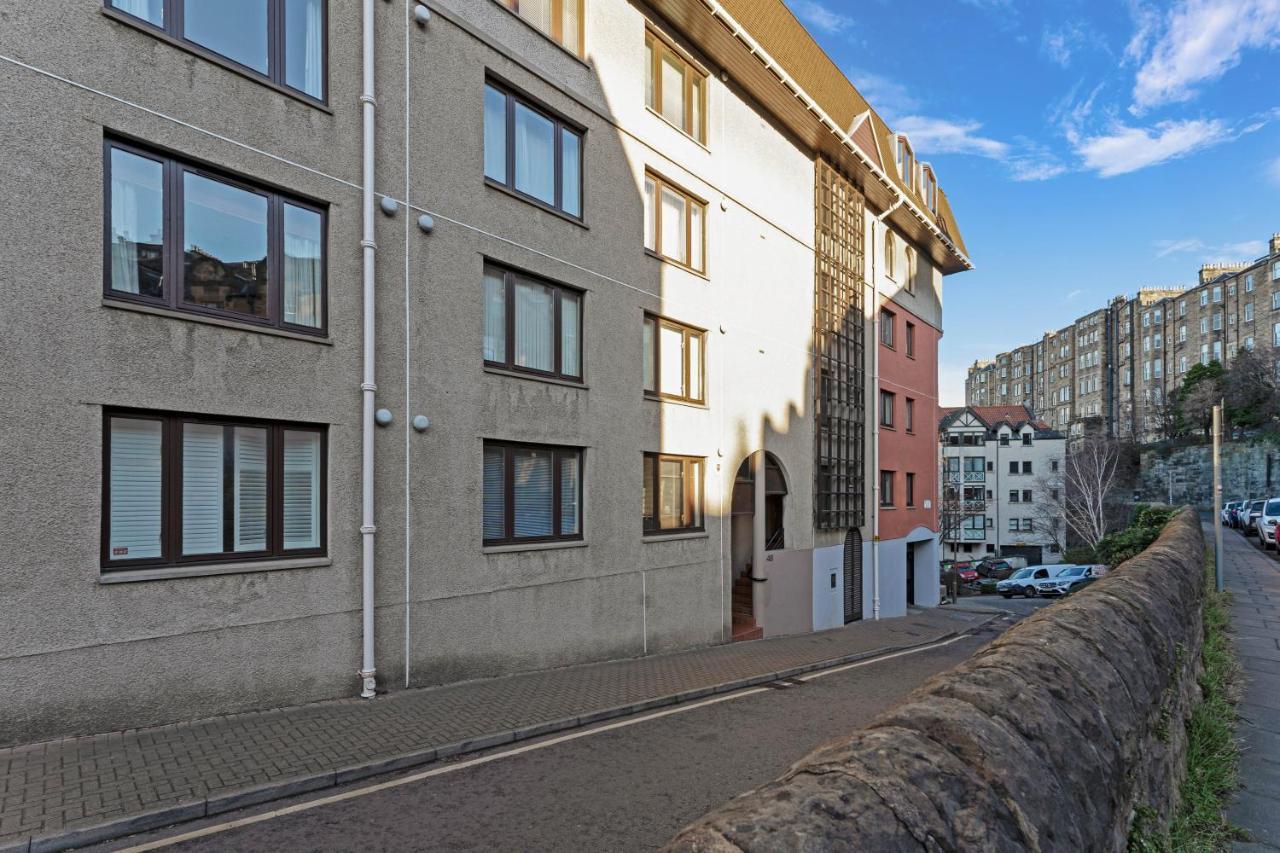 Elegant & Unique Getaway - Spacious 3 Bedroom, 2 Bathroom City Centre Apartment - Free Allocated Parking. Edinburgh Kültér fotó